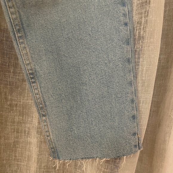 Zara Classic Mom Fit Destructed Jeans - Picture 4 of 6